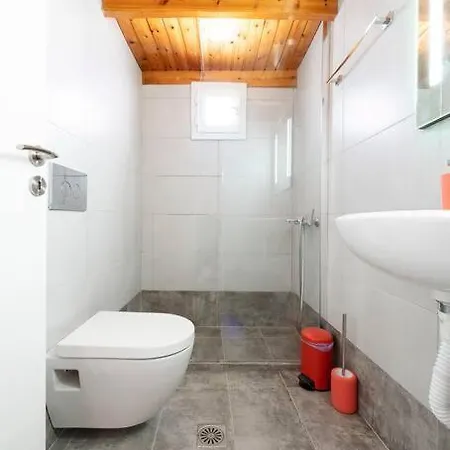 Poseidon House * Pollonia